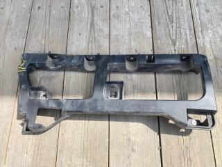 Запчасть кронштейн бампера задний левый Peugeot Traveller