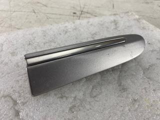 Запчасть молдинг крыла передний правый Mercedes-Benz E-class