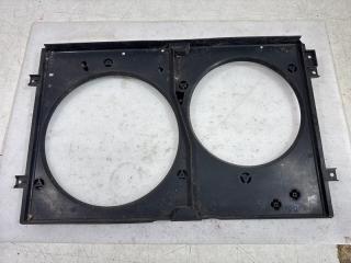 Фото запчасти диффузор радиатора Volkswagen Golf Б/У запчасть Запчасть диффузор радиатора Volkswagen Golf