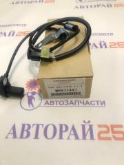 Датчик ABS передний левый Mitsubishi DENSO MR977446