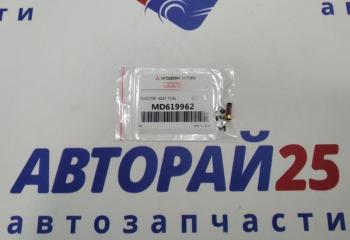 Запчасть фильтр топливный Mitsubishi Mitsubishi MD619962 Япония