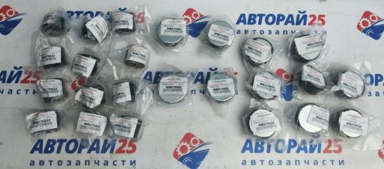 Подушки кузова Mitsubishi Pajero после 97г.MB675984