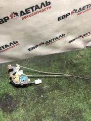 Запчасть замок боковой двери задний левый Toyota Carina 1996