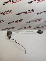 Запчасть замок боковой двери задний левый Mazda 323 1998