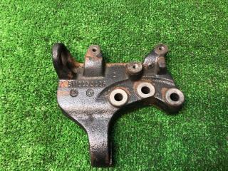 Фото запчасти кронштейн Mercedes Benz Vito 2000 Б/У запчасть Запчасть кронштейн Mercedes Benz Vito 2000