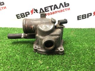 Фото запчасти корпус термостата Mercedes Benz Vito 2000 Б/У запчасть Запчасть корпус термостата Mercedes Benz Vito 2000