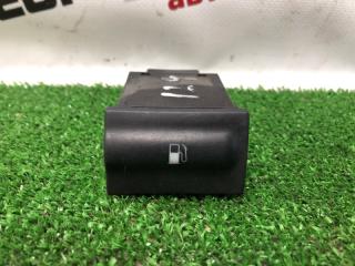 Фото запчасти кнопка открывания бензобака Skoda Octavia A4 2002 Б/У запчасть Запчасть кнопка открывания бензобака Skoda Octavia A4 2002