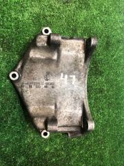 Фото запчасти кронштейн генератора Mercedes Benz W202 1998 Б/У запчасть Запчасть кронштейн генератора Mercedes Benz W202 1998