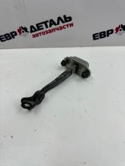 Запчасть ограничитель двери Nissan Almera G15 2015