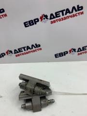 Запчасть петля двери задняя левая Volvo XC 90 2003