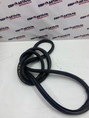 Запчасть уплотнительная резинка крышки багажника задняя Volvo XC 90 2003