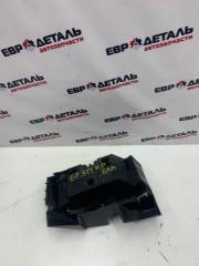 Запчасть крепление бампера заднее правое Volvo XC 90 2003