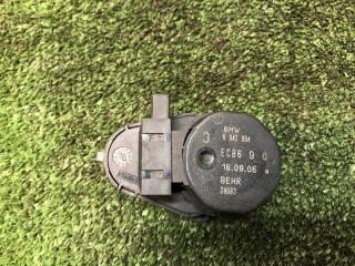 Запчасть сервопривод заслонок печки BMW 525XI E60 2006