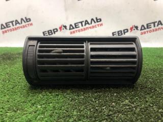 Запчасть дефлектор воздушный правый Audi 100 C4 1991