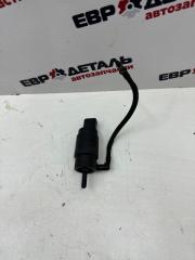 Фото запчасти насос омывателя Skoda Octavia A4 2007 Б/У запчасть Запчасть насос омывателя Skoda Octavia A4 2007