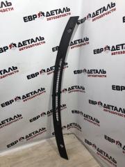 Запчасть решетка под лобовое стекло Subaru forester 1999