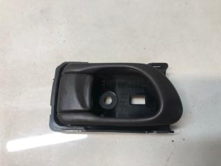 Запчасть ручка двери внутренняя передняя правая Subaru forester 1999