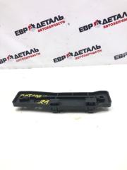 Запчасть кронштейн Renault Logan 2011