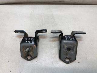 Запчасть петля двери задняя левая Mazda 3 2008