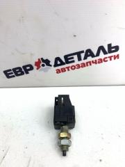Запчасть датчик педали тормоза Subaru OUTBACK 1999