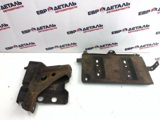 Запчасть подставка под аккумулятор Hyundai Starex 2003