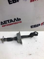 Запчасть ограничитель двери передний левый NIssan Almera G15 2014