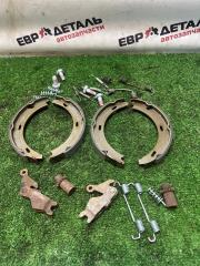 Запчасть колодки стояночного тормоза Mercedes Benz W202