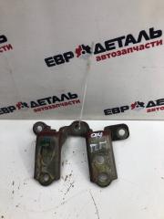 Запчасть петля двери передняя правая Chery Tiggo T11 2012