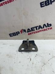 Запчасть ответная часть замка багажника Mitsubishi Space Runner 1997