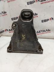 Запчасть кронштейн двигателя Audi 80 B4 1992