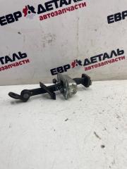 Фото запчасти ограничитель двери передний правый Ssang Yong Kyron Б/У запчасть Запчасть ограничитель двери передний правый Ssang Yong Kyron