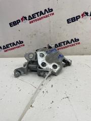 Фото запчасти петля двери задняя левая Ssang Yong Kyron Б/У запчасть Запчасть петля двери задняя левая Ssang Yong Kyron