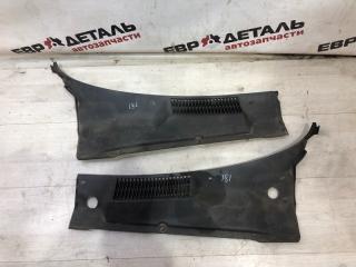 Запчасть решетка под лобовое стекло Chevrolet lanos 2006