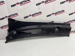 Запчасть решетка под лобовое стекло левая Kia Rio 2004