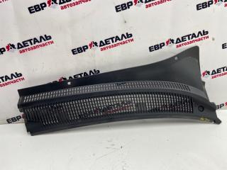 Запчасть решетка под лобовое стекло правая Kia Rio 2004