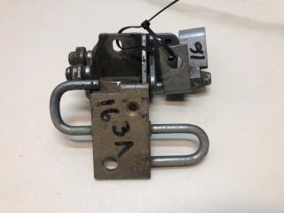 Запчасть петля двери задняя левая Skoda Octavia 2004