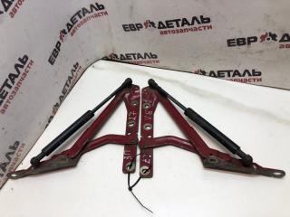 Петля крышки багажника Ford Focus 1 2000 Б/У Петля крышки багажника Ford Focus 1 2000