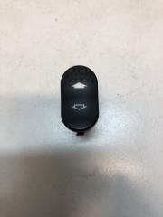 Запчасть кнопка стеклоподъемника передняя правая Ford Focus 1 2004