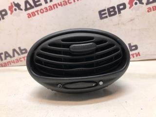 Запчасть дефлектор воздушный правый Ford Focus 1 2004