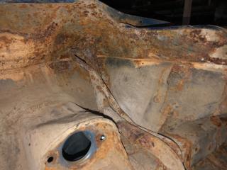 Крыло переднее левое Lancer 9 2004 1.3 4G13