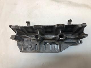 Кронштейн Megane 1 2000 Хетчбэк 1.4 K4JC750