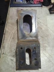 Балка под КПП правая Shacman F3000 8X4 2018