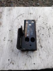 Кронштейн бампера передний левый Hyundai Mighty EX8 2021