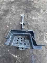 Кронштейн подножки передний левый Hongyan-Iveco 908 GENLVON 8X4 2022 Б/У Кронштейн подножки передний левый Hongyan-Iveco 908 GENLVON 8X4 2022