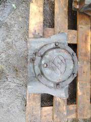 Букса балансира задняя правая Hongyan-Iveco 908 GENLVON 8X4 2023 Б/У Букса балансира задняя правая Hongyan-Iveco 908 GENLVON 8X4 2023