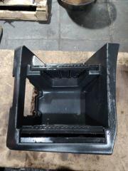 Подножка передняя левая Renault T 4X2 2019 Б/У Подножка передняя левая Renault T 4X2 2019