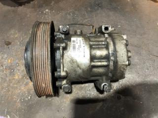 Компрессор кондиционера Renault T 4X2 2019 Б/У Компрессор кондиционера Renault T 4X2 2019