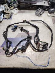 Проводка двери передняя левая Hongyan-Iveco 908 GENLVON 8X4 2022 Б/У Проводка двери передняя левая Hongyan-Iveco 908 GENLVON 8X4 2022