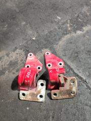 Петля двери передняя Hongyan-Iveco 908 GENLVON 8X4 2023 Б/У Петля двери передняя Hongyan-Iveco 908 GENLVON 8X4 2023