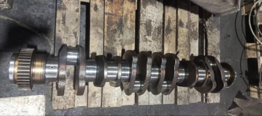 Коленвал YUTONG ZK6122H9 2023 Б/У Коленвал YUTONG ZK6122H9 2023